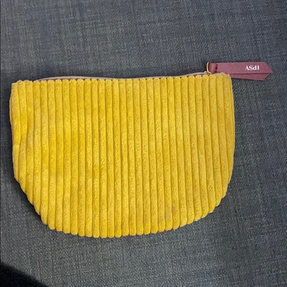 Makeup bag - Picture 2 of 2